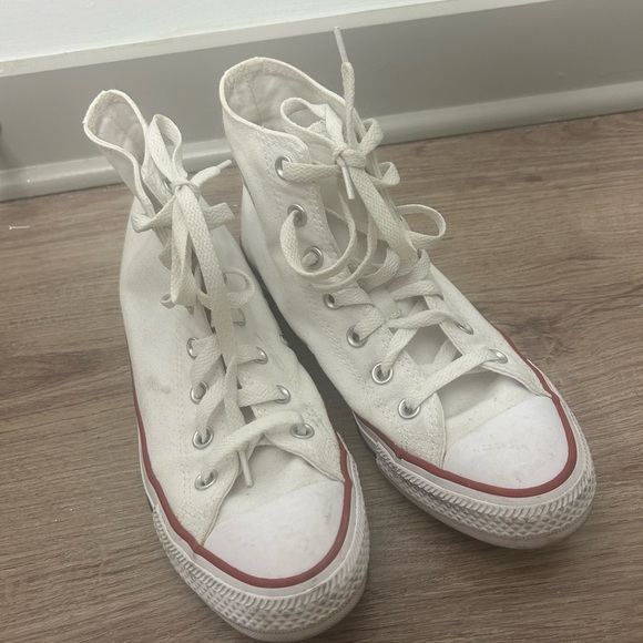 White converse - Picture 7 of 8
